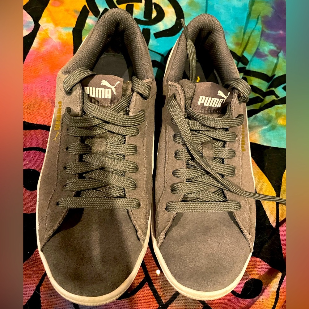 Puma women 6.5 gray